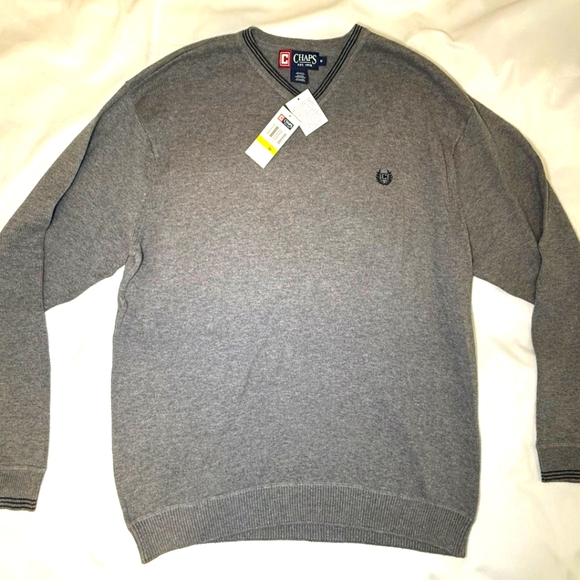 Chaps Knit V-neck Sweater- Men's Size Med Gray NWT - Picture 1 of 8